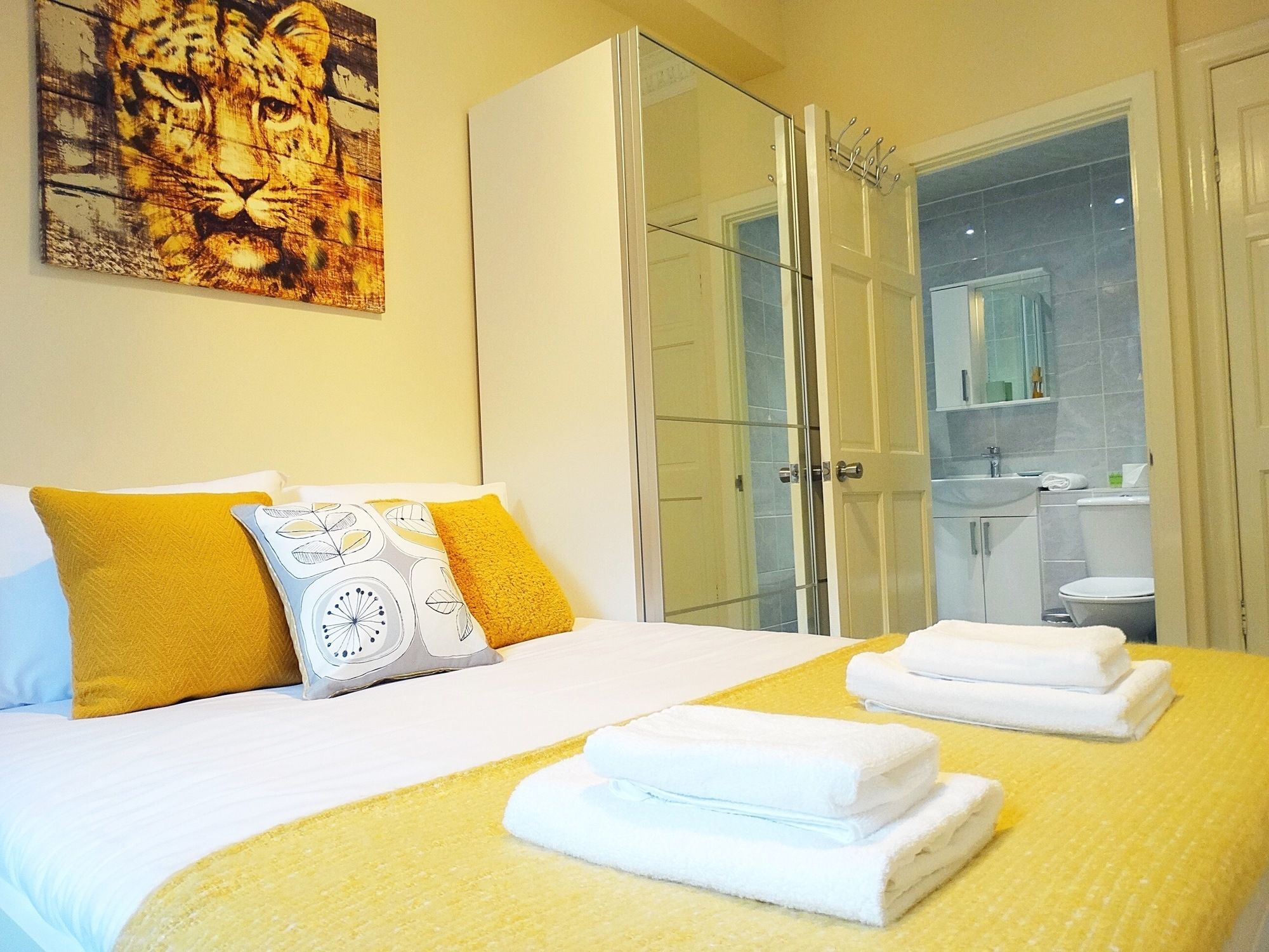 Cdp Apartments - Kelvinhall Glasgow Bagian luar foto
